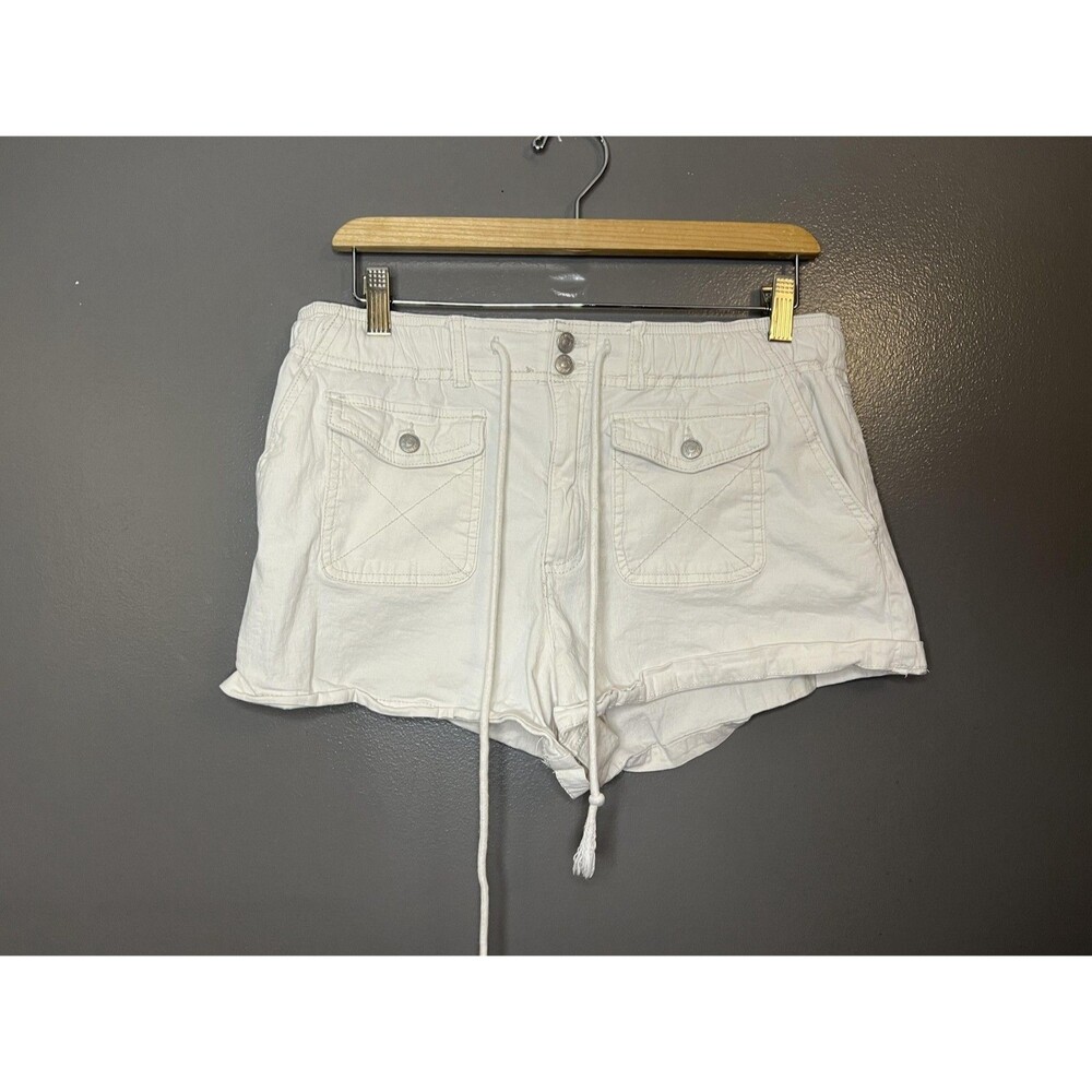 Almost Famous Shorts Womens Large White Drawstring Elastic Waist Flap Pockets